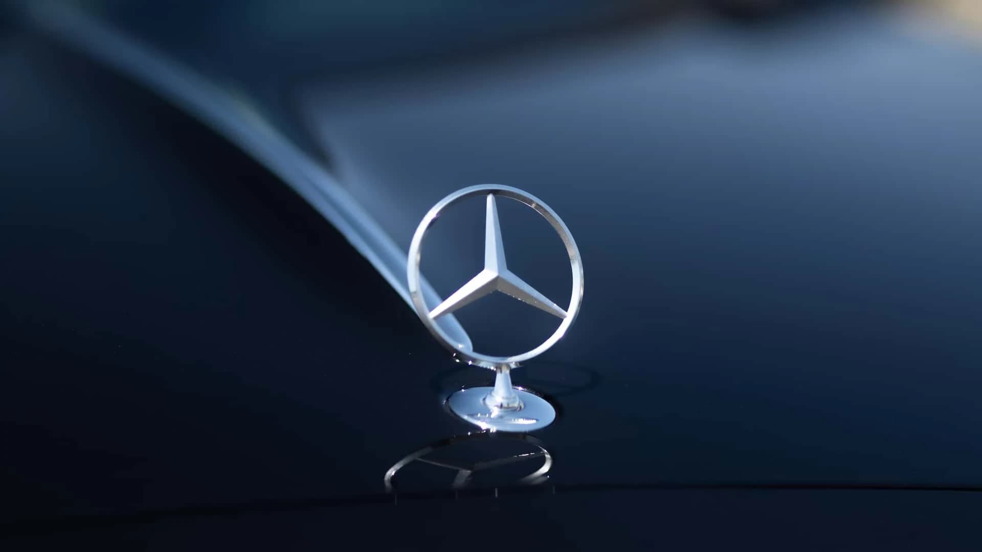 Mercedes-Benz hood ornament on the black Maybach S680